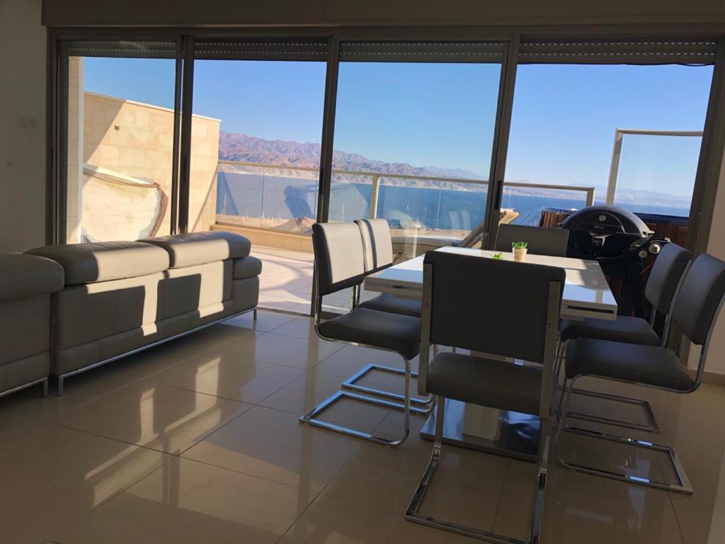 Luxury Exclusive Top Class Apartment On The Sea With Best Sea View And Jacuzzi רק למשפחות !!!! Ейлат Екстериор снимка