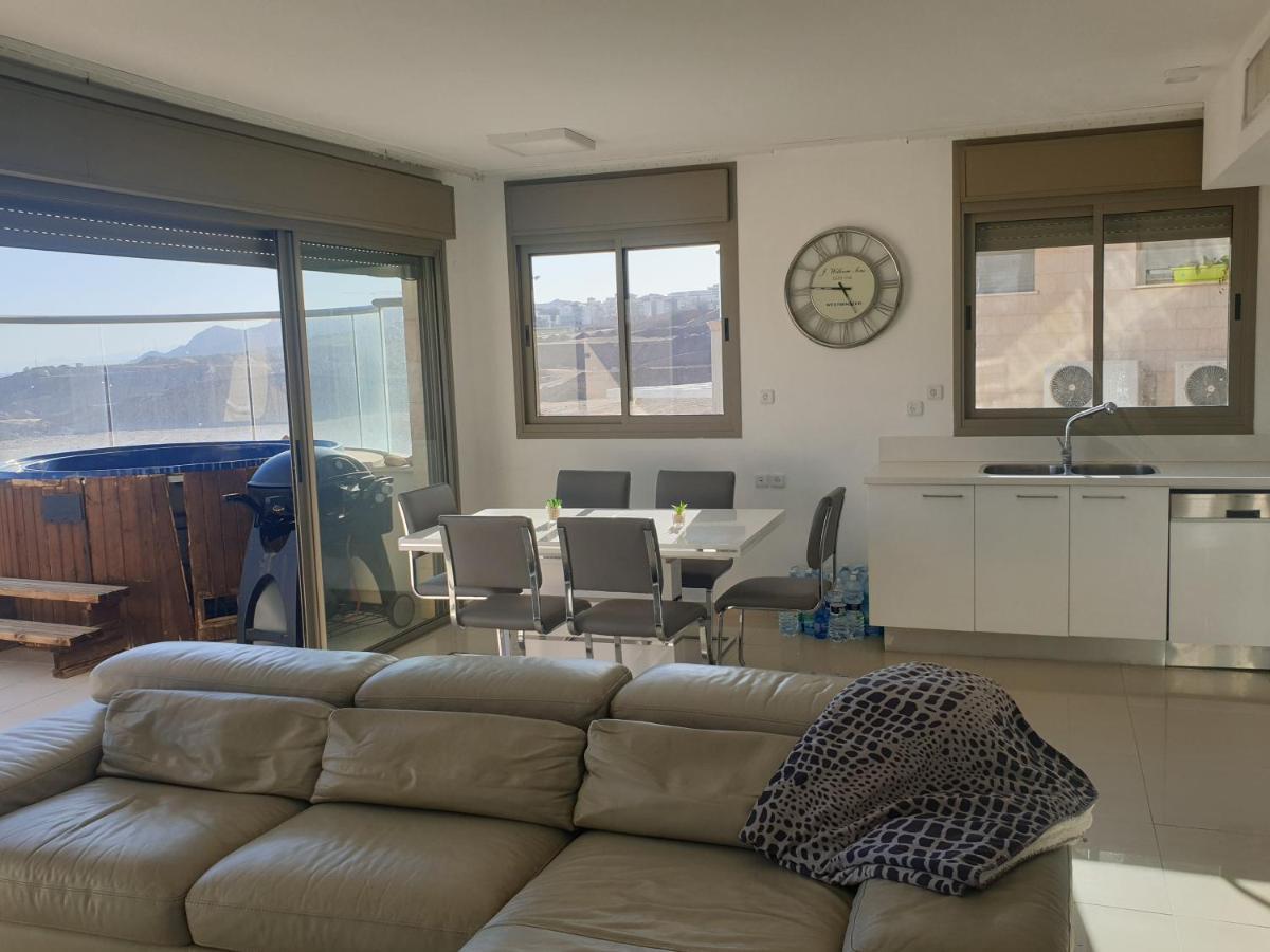 Luxury Exclusive Top Class Apartment On The Sea With Best Sea View And Jacuzzi רק למשפחות !!!! Ейлат Екстериор снимка